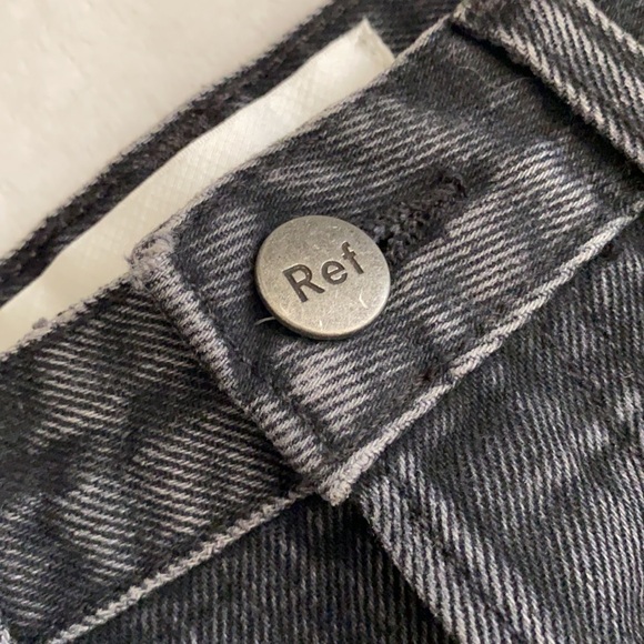 Reformation | High Rise Button Fly Raw Hem Denim Jean Shorts LY864 Black/Gray 24 - Picture 6 of 13